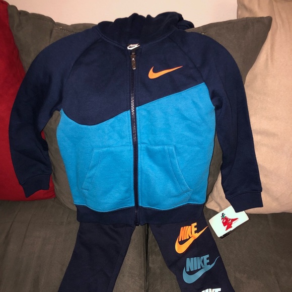 Boys 2 piece jogging suit